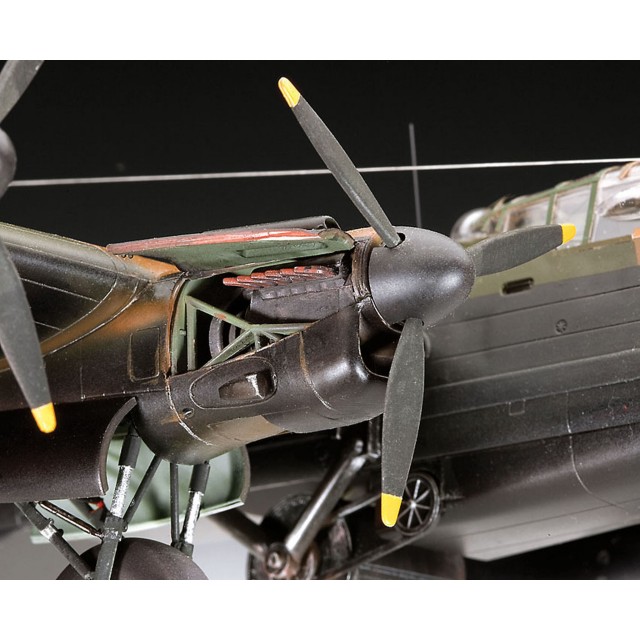 Revell Lancaster B.III 